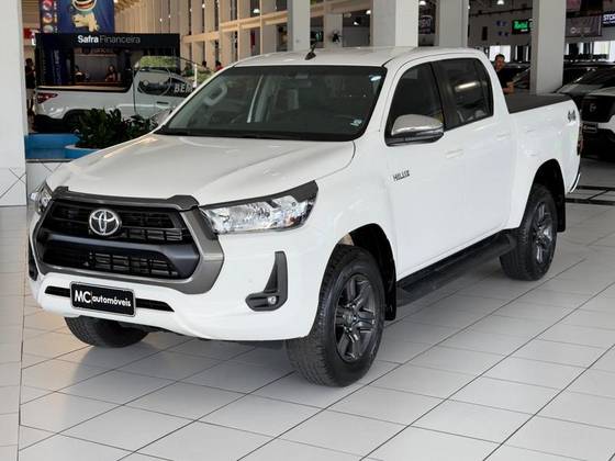 TOYOTA HILUX 2.8 D-4D TURBO DIESEL CD SR 4X4 AUTOMÁTICO